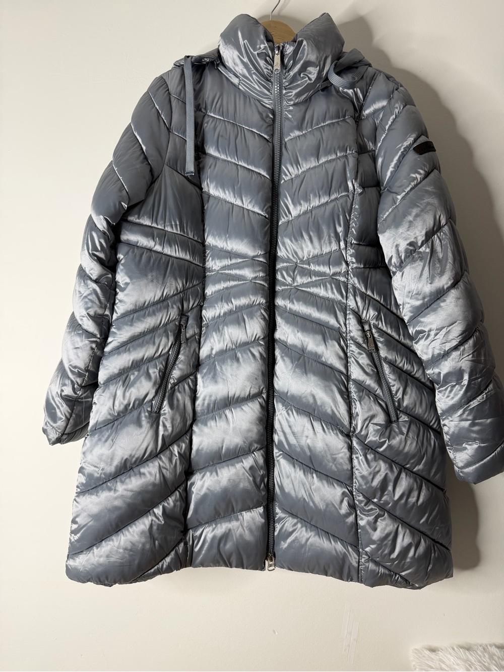 Women's Metallic Gray Quilted Hooded Puffer Coat